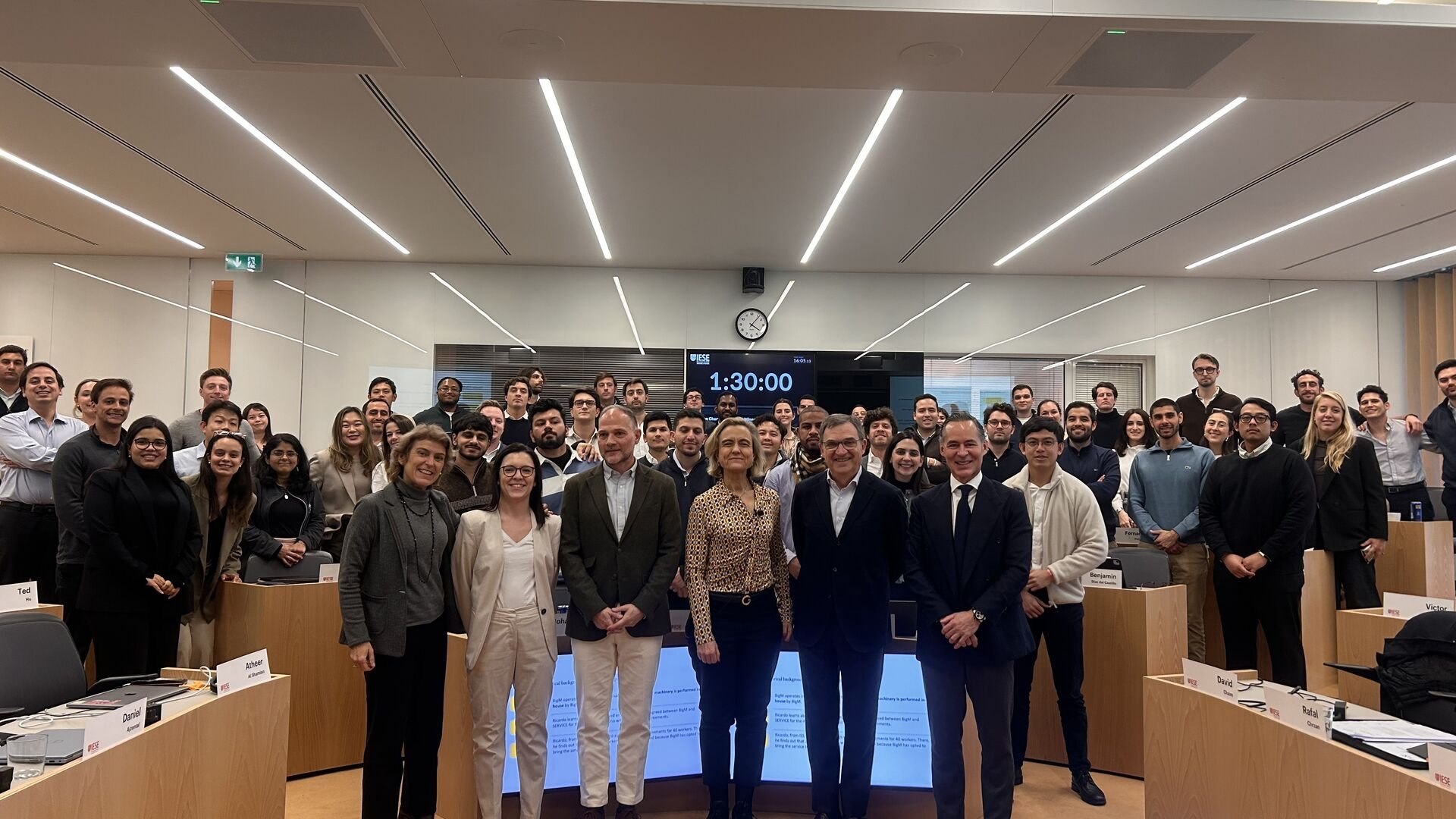 Large-Es_News_IESE_2026