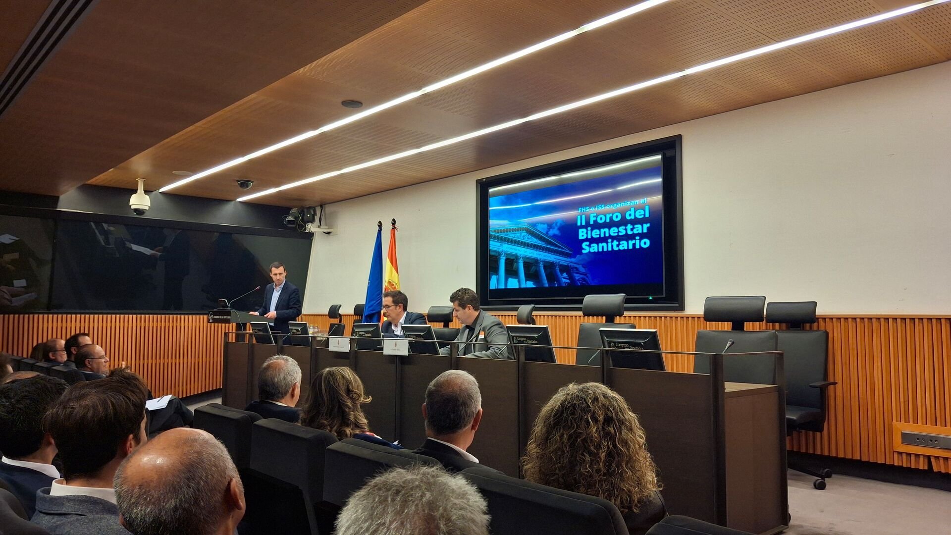 Large-es_bienestarsanitario_foro