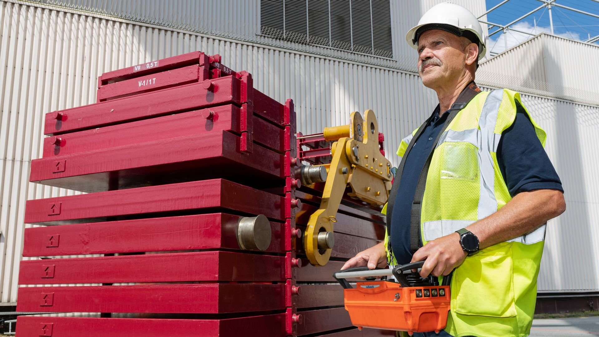 Large-DE_ISS_Services_Technical_Nuclear