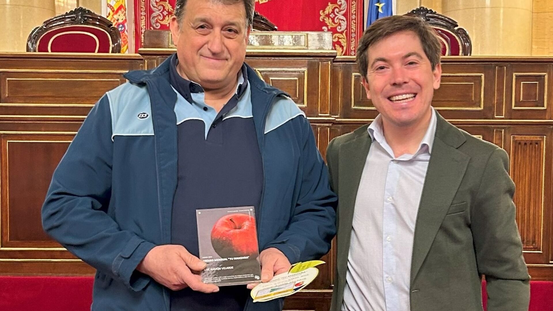 Large-es_apple_ene25_jose