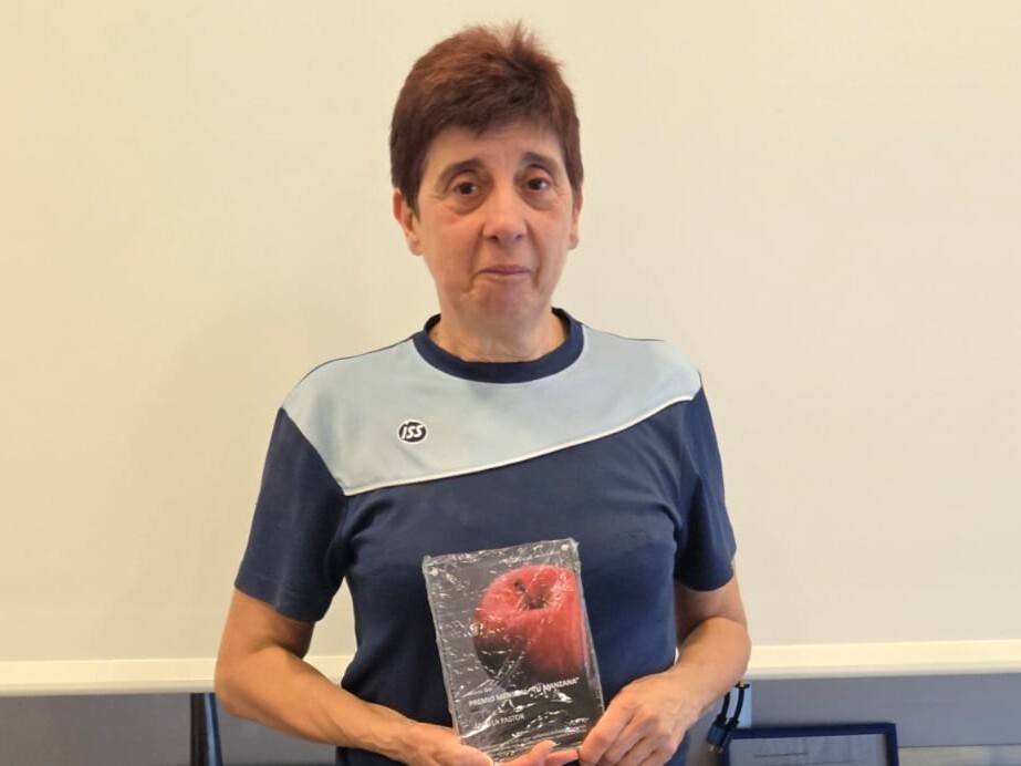 es_appleaward_2025_ago